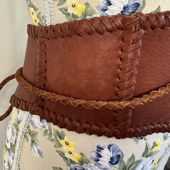 NWTS FREE PEOPLE COGNAC LEATHER CORSET BELT (S) - Picture 3 of 8